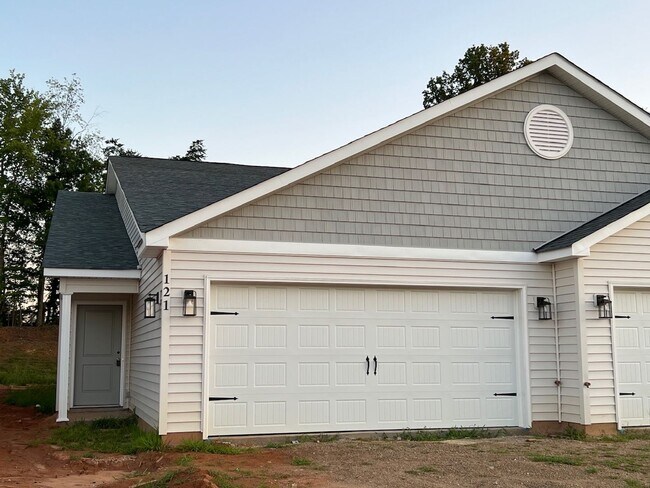 Building Photo - 121 Brawley Villas Pl