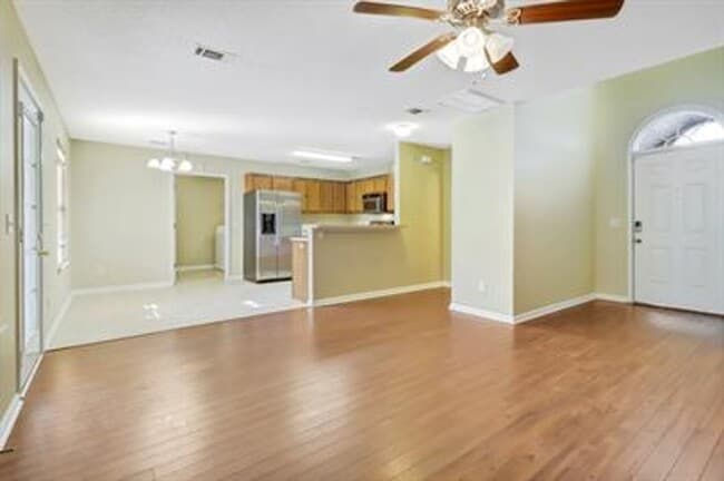 Building Photo - 139 Wax Myrtle Ct