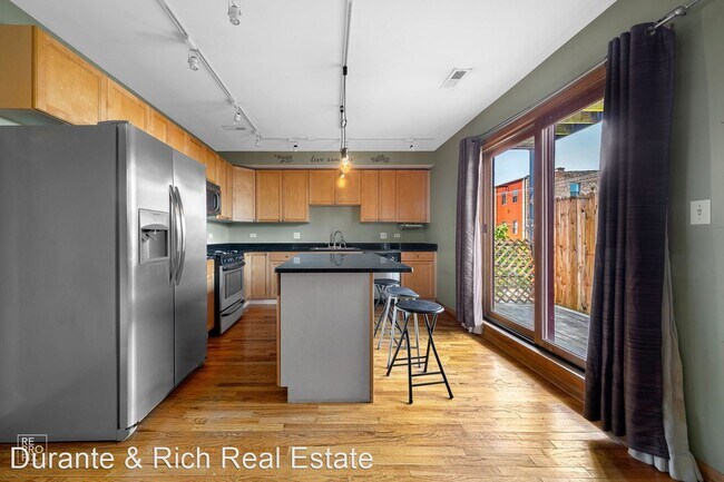 Building Photo - 3 br, 2 bath House - 3246 W Warren Blvd Un...