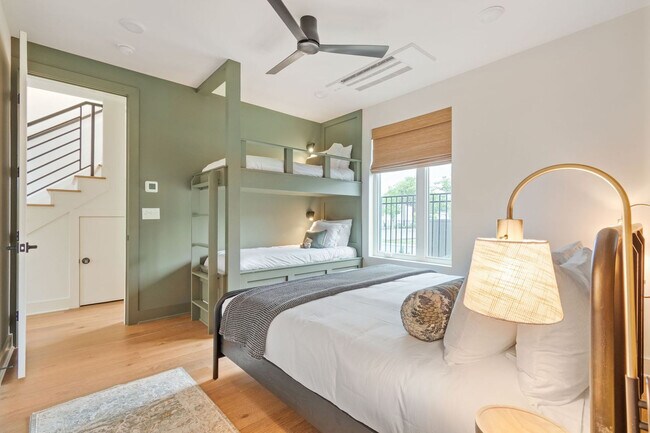 Building Photo - 1117 3rd Ave S