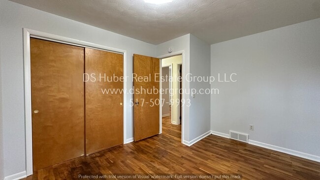 Building Photo - 11150 Beardslee Rd