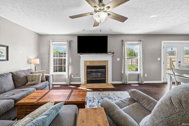 Building Photo - Beautiful South Lafayette Home Near Sterling Heights Park