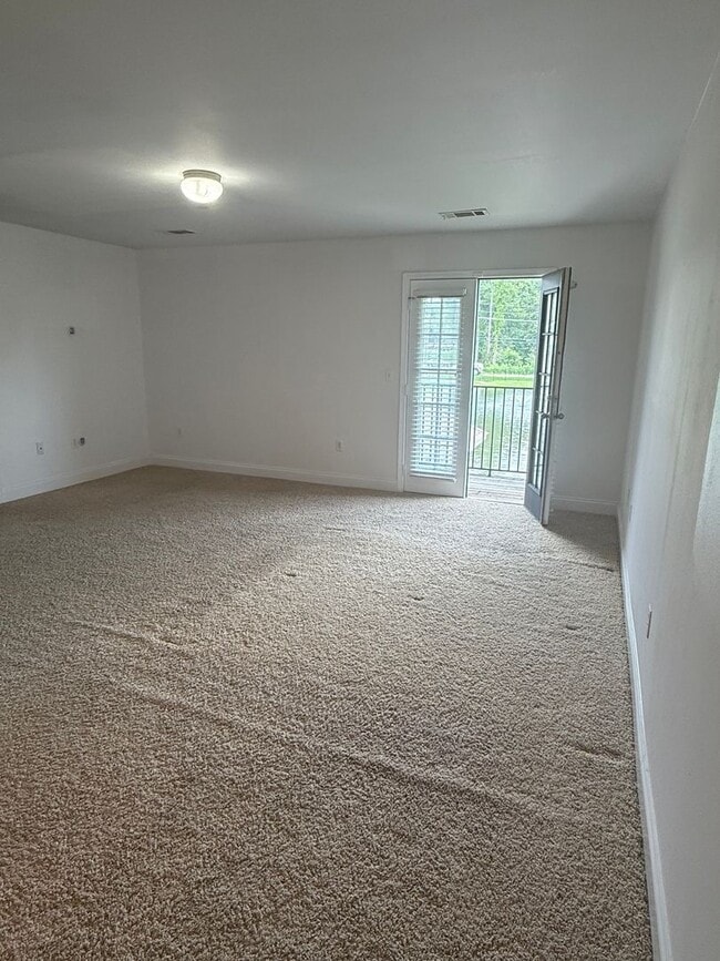 Building Photo - STUNNING VIEWS! AVAILABLE NOW!