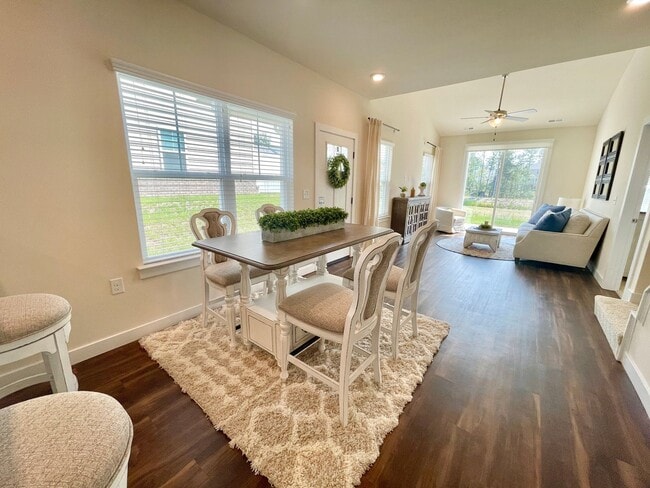 Building Photo - Cardinal | 4 Bed 2.5 Bath | Garage | 1895 sf | $2959-$3255 | 8, 9, 10, 12, 14, and 15 month lease...