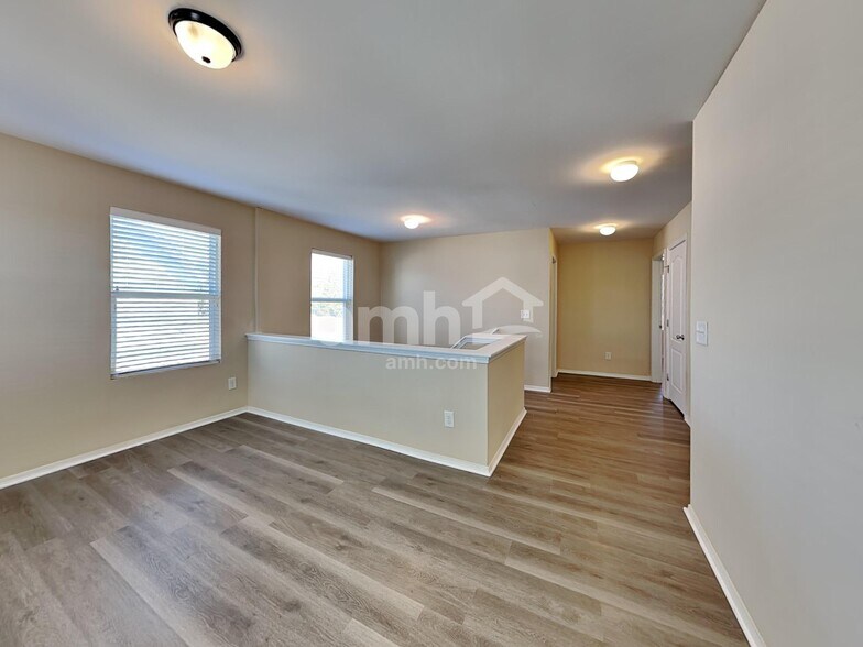 Building Photo - 96 Yarmouth Dr