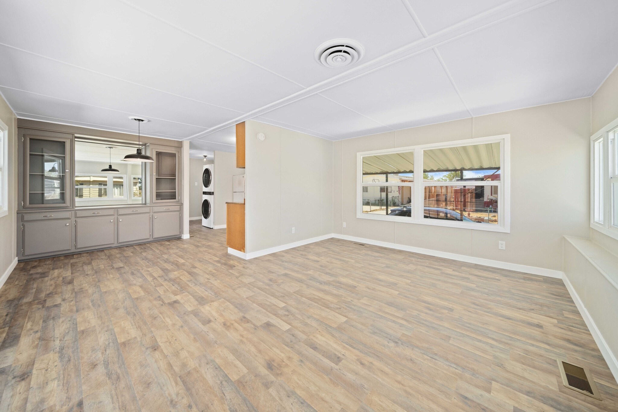 Building Photo - 3300 15th St W