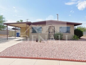 Building Photo - 1515 W Huntington Dr