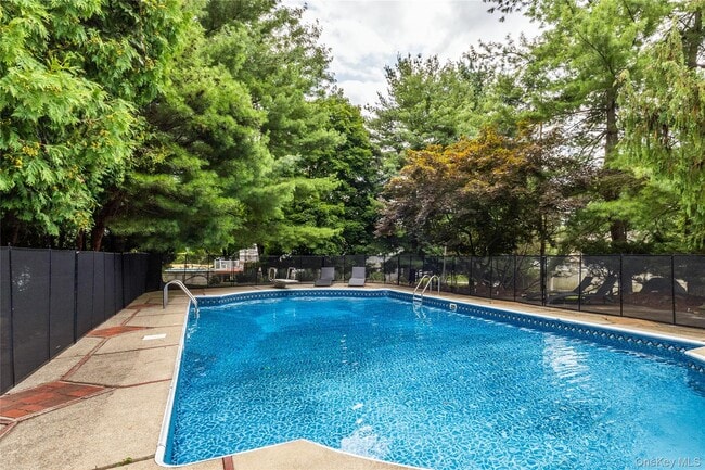 Building Photo - 31 Gleason Dr