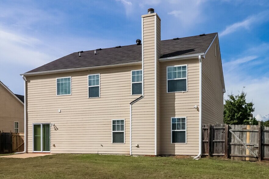 Building Photo - 345 Victory Ln