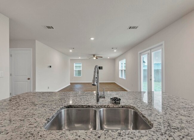 Building Photo - 925 Merganser Way