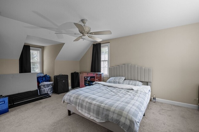 Building Photo - Beautifully Updated 4-Bedroom Home in Norf...