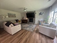 Building Photo - HOUSE FOR RENT