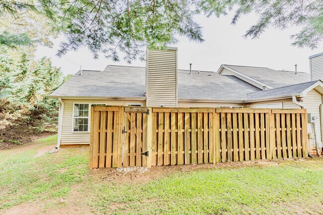 Building Photo - 1403 Wenwood Ct