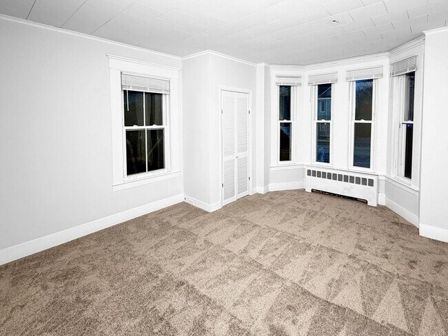 Building Photo - 264 Middlesex Rd