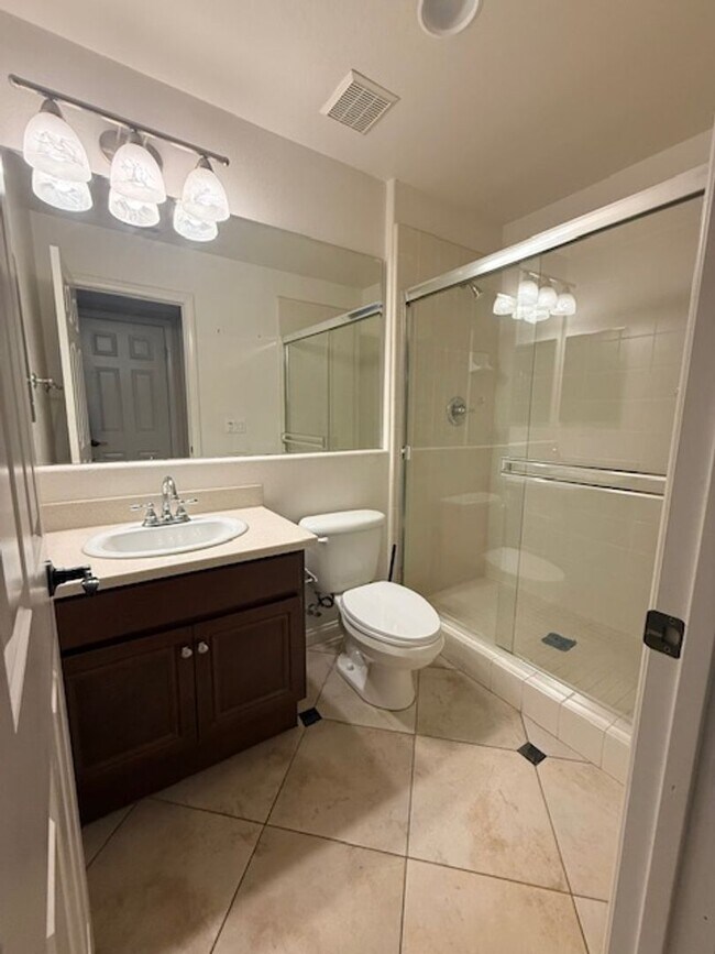 Building Photo - Beautiful Oceanview Hills house