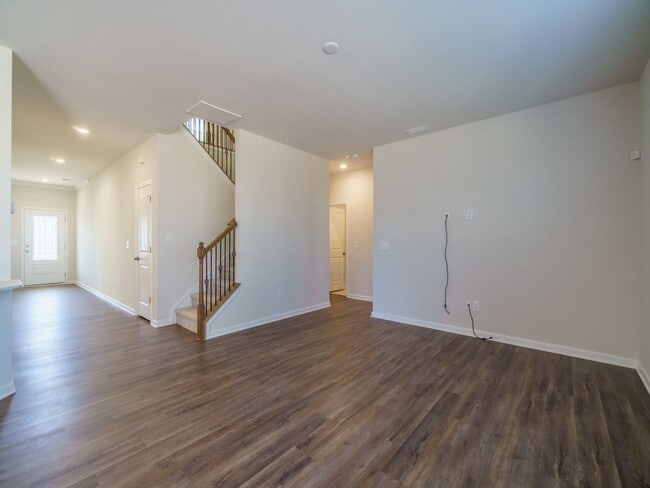 Building Photo - Brand New 5 Bedroom 3 full baths in Steele...