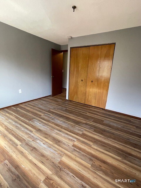 Building Photo - 11 Putter Dr