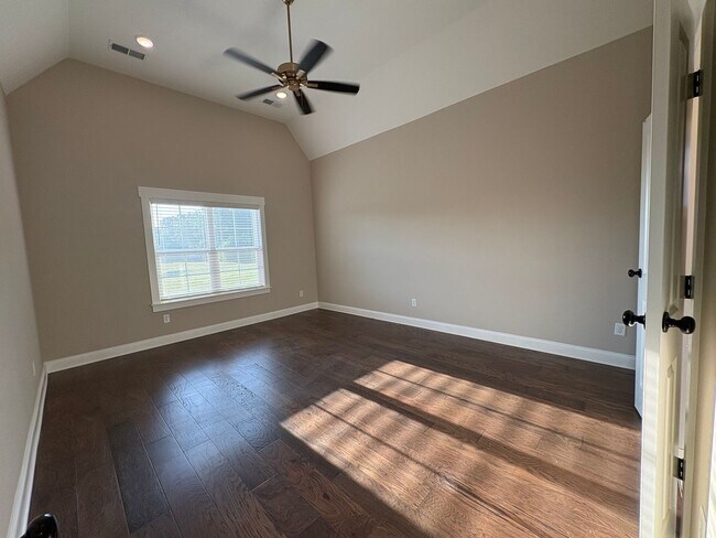Building Photo - 7291 Crosswinds Blvd