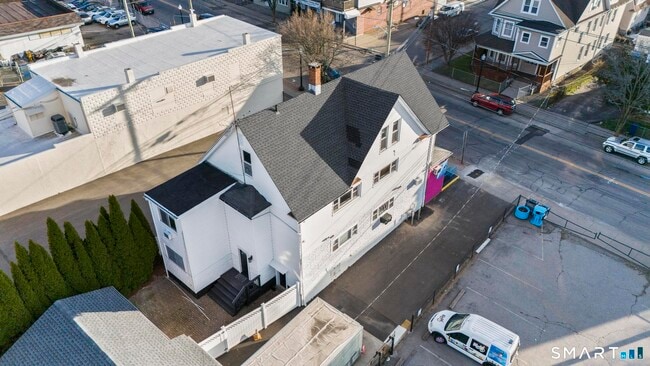 Building Photo - 712 Madison Ave