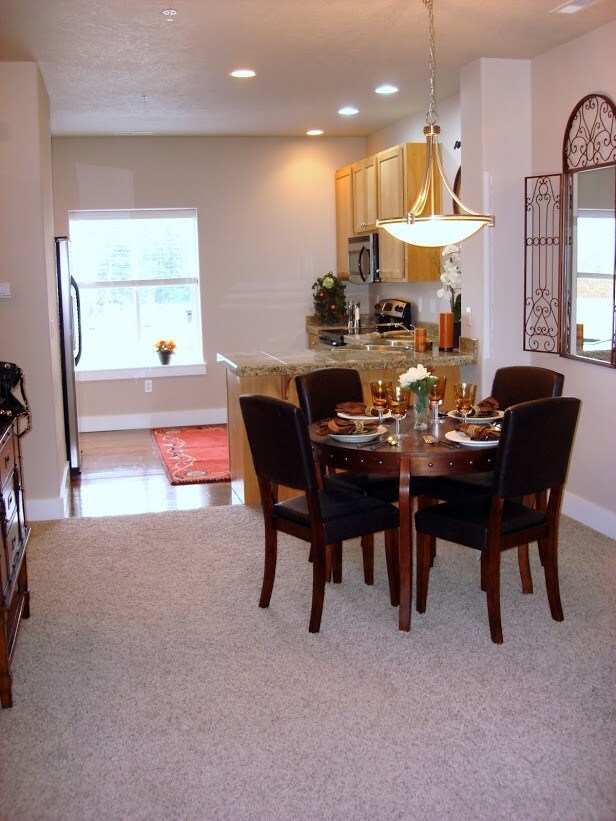 Building Photo - 3BDRM 2.5BTH Condo Duplex, Attached Garage...