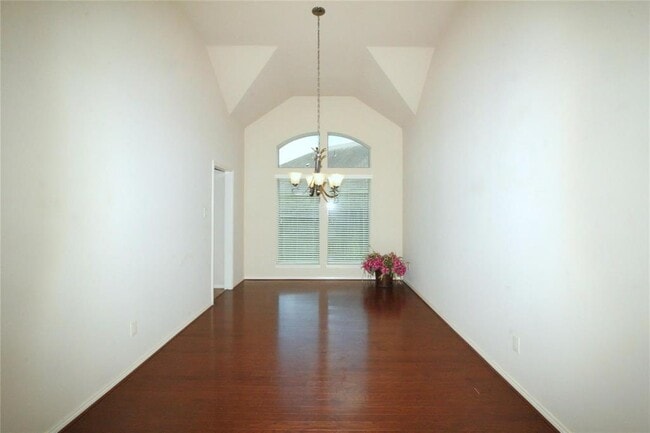 Building Photo - 2801 Enchanted Lake Dr