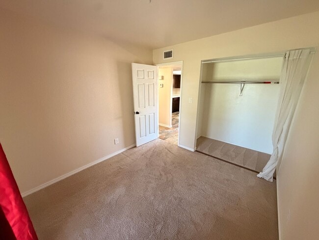 Building Photo - 4509 W Continental Dr