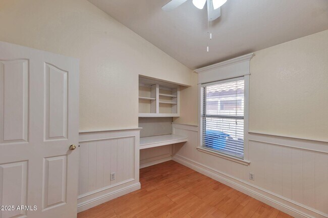 Building Photo - 2312 E Williams Dr