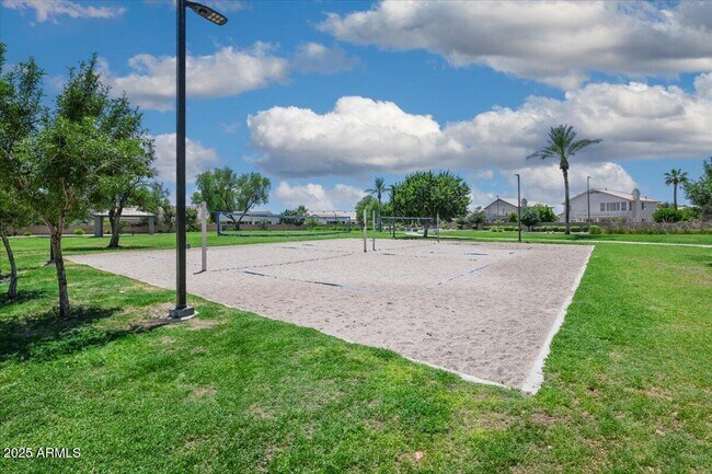 Building Photo - 13383 W Alvarado Dr