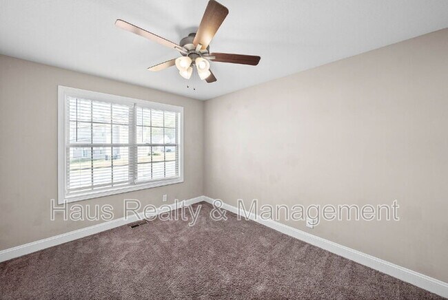 Building Photo - 314 Lugano Ln