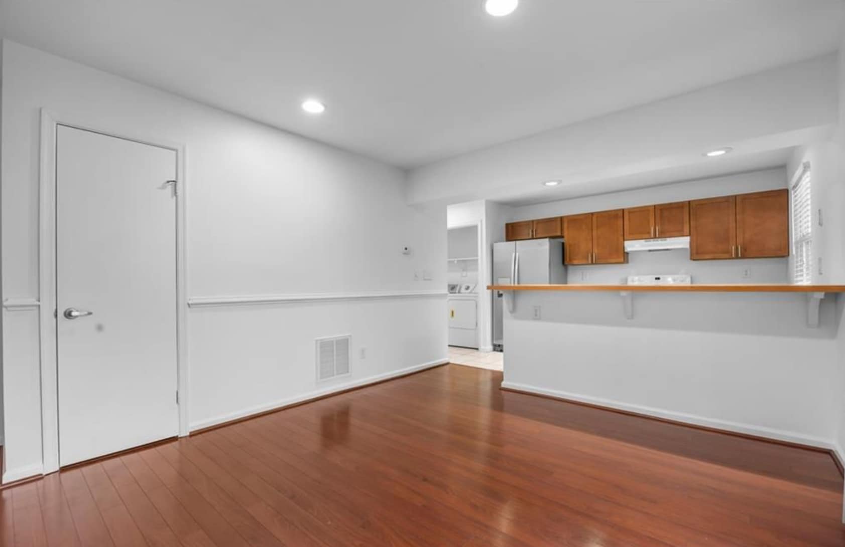 Building Photo - 264 Ferdinand Cir