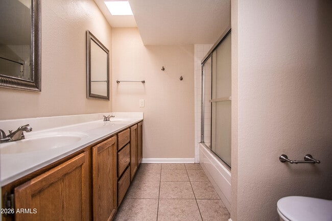 Building Photo - 7755 E Thomas Rd