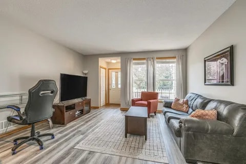 Building Photo - 1889 Wildflower Ct