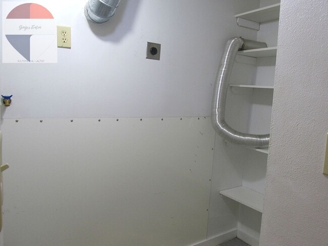 Building Photo - Charming 3Bed, 2Bath for Rent