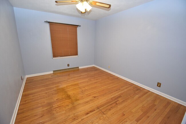 Building Photo - River Front Home in Elkhart IN, lawn care ...