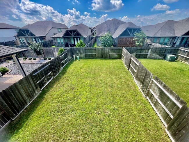 Building Photo - 8758 Laurel Crest Dr