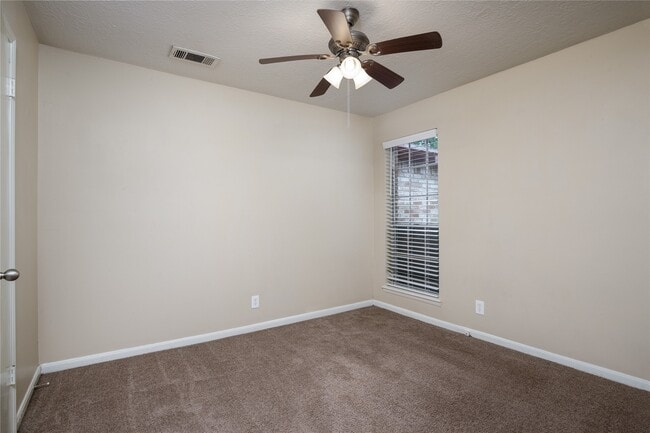 Building Photo - 13215 Lake Breeze Ln