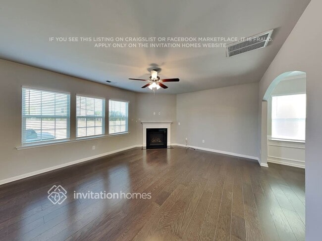 Building Photo - 16711 Cozy Cove Rd