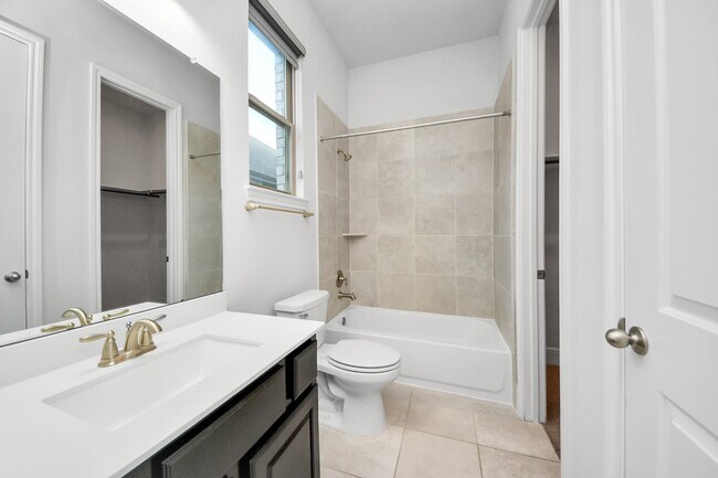 Building Photo - 1714 McCrae Hill Ct