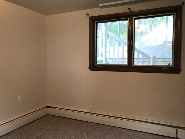 Building Photo - 3114 Grove Ave