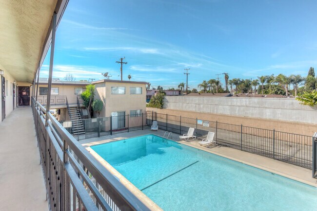 Community Balconies w/ Pool Views! - Le Chateau Apartments