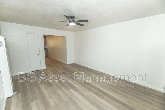 Building Photo - 2030 Stanton Ave