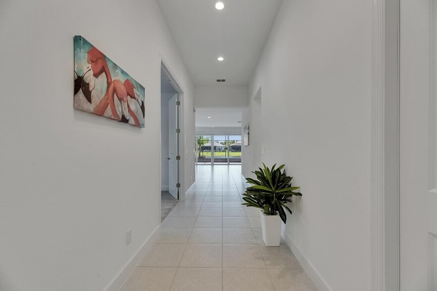 Building Photo - 4915 Sienna Isles Ave