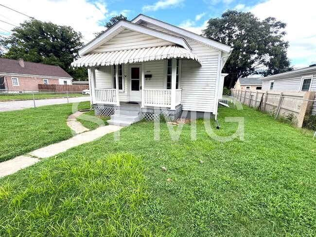 Building Photo - 2131 Roanoke Ave SW
