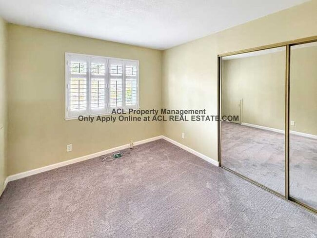 Building Photo - 4 Bedroom Home in Hayward Heights | Hayward Hills | Spacious Layout | Quiet Neighborhood