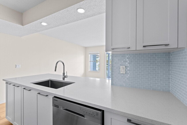 Building Photo - 286 Cypress Point Dr