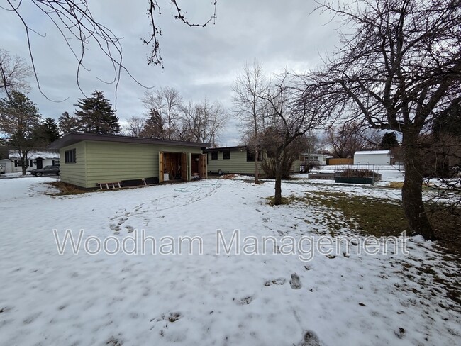 Building Photo - 621 S 14th Ave