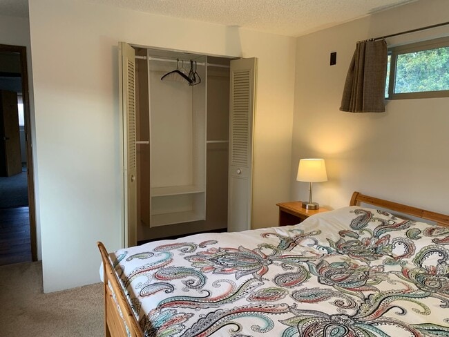 Building Photo - 2-Bedroom 2-Bathroom duplex in Harlow neig...