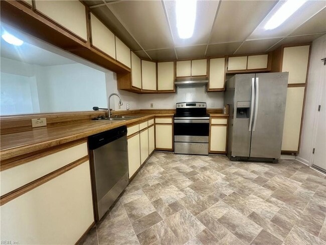 Building Photo - 255 Mannings Ln