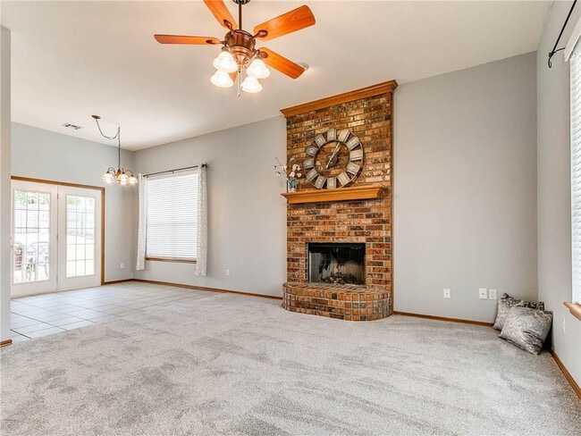 Building Photo - Beautiful 3 Bedroom 2 Bath Home In Choctaw!!!