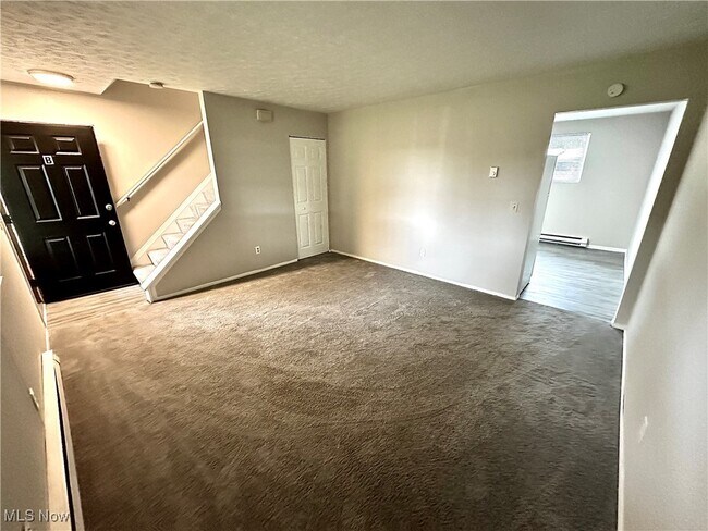 Building Photo - 221 Brunswick Dr